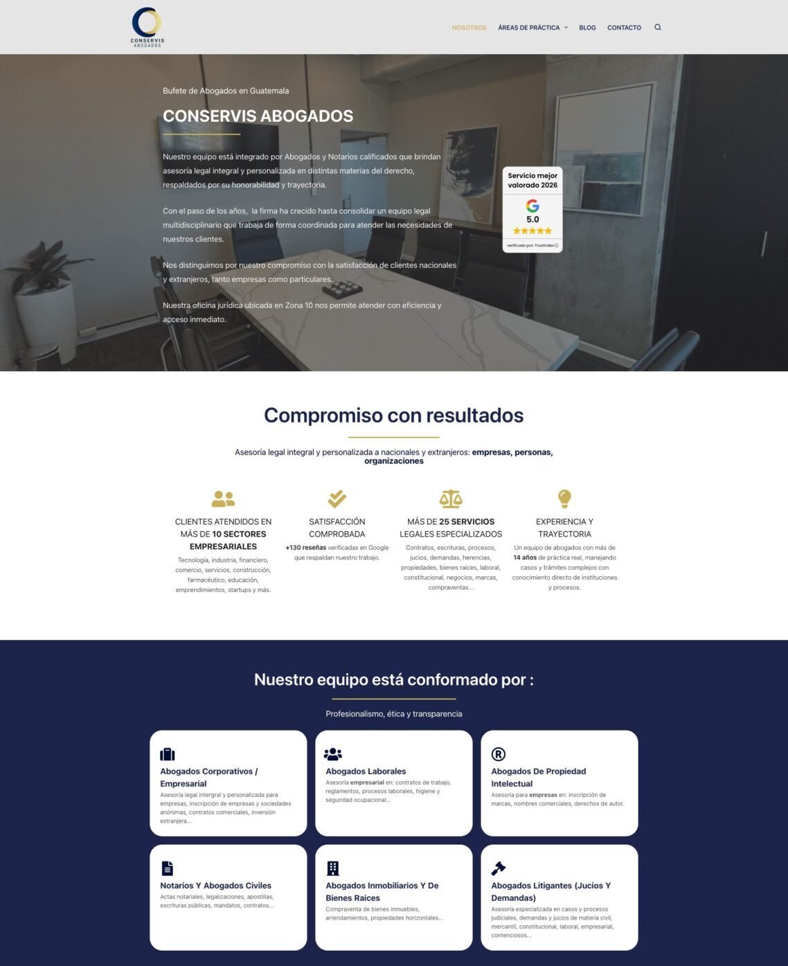 Sitio web de Conservis Abogados en computadora